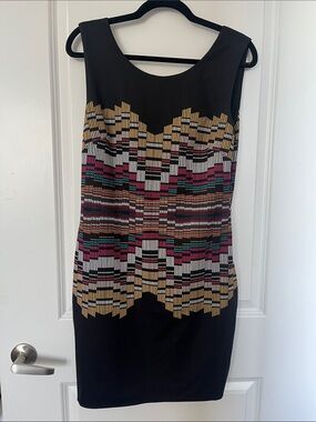 BEBE Black Geometric Print Sheath Dress